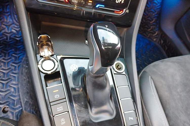 Used Volkswagen Sagitar 2022 280TSI DSG Excellence Edition Gear Lever