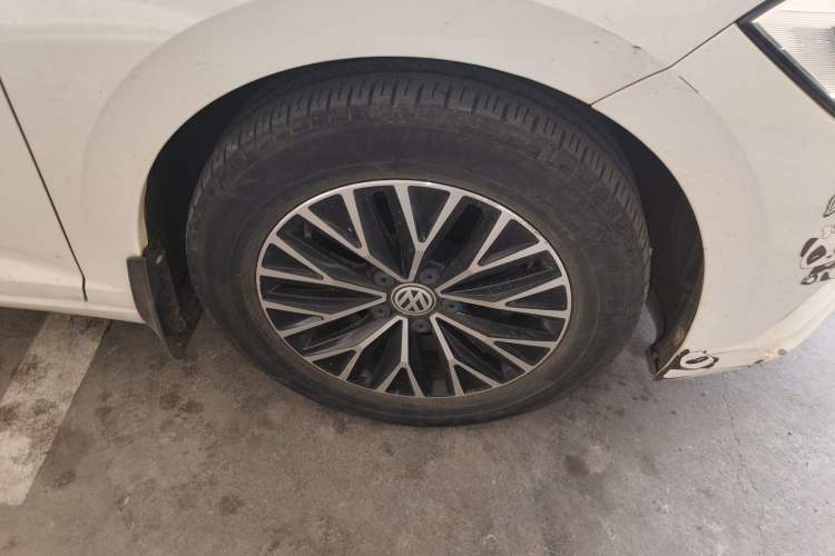 Used Volkswagen Sagitar 2020 280TSI DSG Comfort Version China VI Standard Right Front Wheel Hub