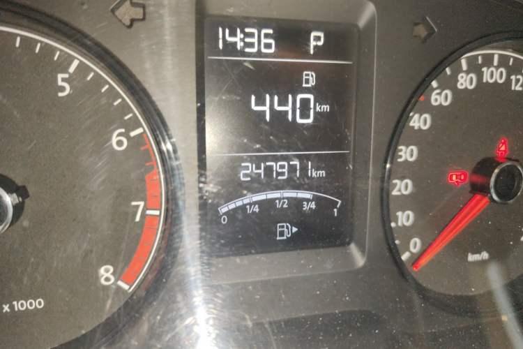 Used Volkswagen Lavida 2013 Revised Classic 1.6L Automatic Fashion Edition Odometer Close Up