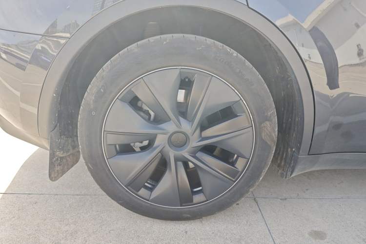 Used Tesla Model Y 2024 Rear-Wheel-Drive Version

