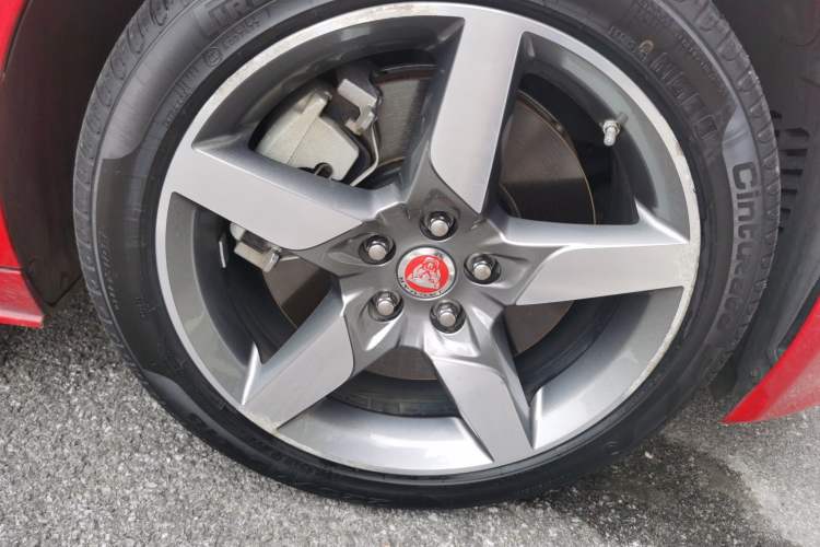 Used Jaguar XE 2018 2.0T 300 PS All-Wheel-Drive R-Sport Sport Edition
