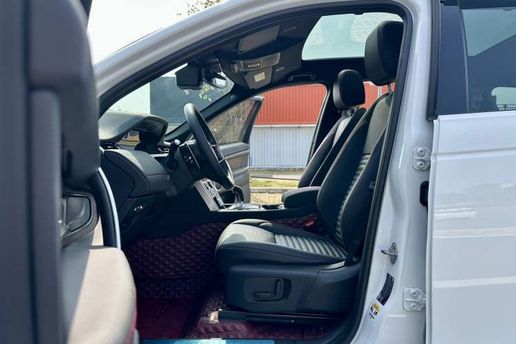 Used Land Rover Discovery Sport 2023 249 PS R-Dynamic S Performance Edition