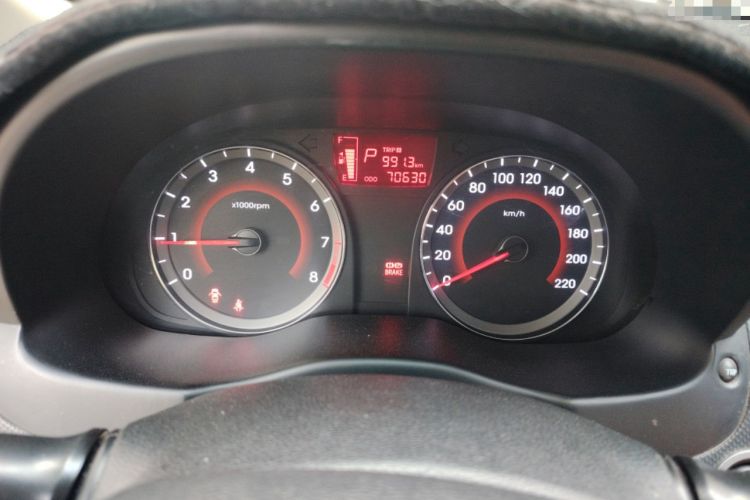 Used Hyundai Verna (older generation) 2016 1.4L Automatic Leading-Edge GLX Instrument Cluster