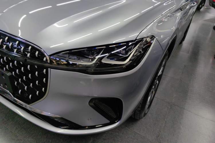 Used Lincoln Corsair 2023 2.0T Two-Wheel Drive Luxury Edition
