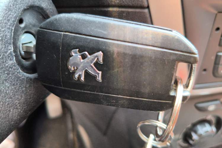 Used Peugeot 301 2014 1.6L Automatic Comfort Edition Vehicle Key