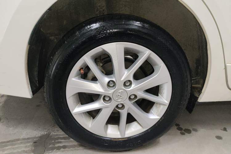 Used Toyota Corolla 2014 1.6L CVT GL-i Right Rear Wheel Hub