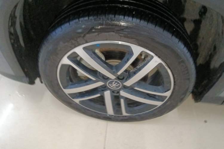 Used BYD Song L DM-i 2024 112 km Beyond Edition Left Front Wheel Hub