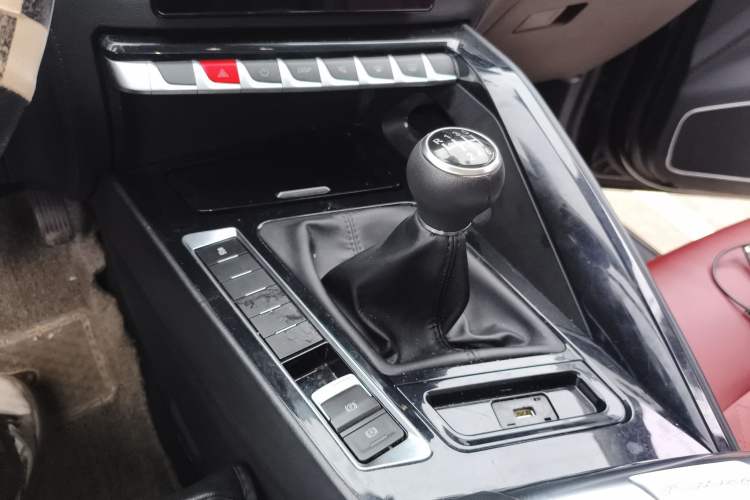 Used FORTHING T5 2018 230T Manual Smart Edition
