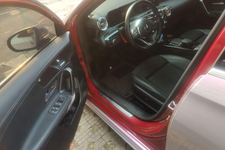 Used Mercedes-Benz A-Class 2021 A 200 L Sport Sedan Fashion Model
