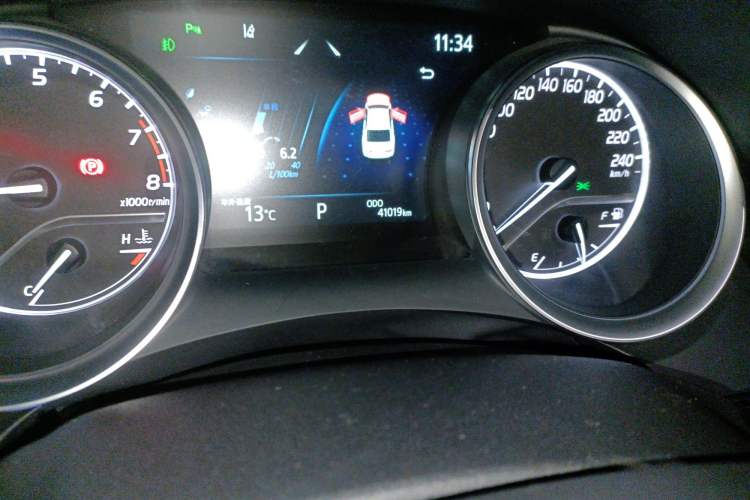 Used Toyota Camry 2021 2.0G Luxury Edition
