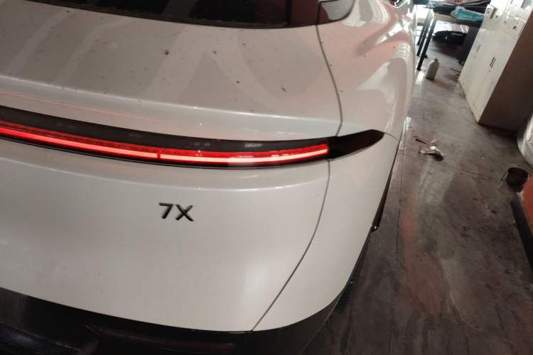 Used Zeekr 7X 2025 75 kWh Rear-Wheel Drive Intelligent Driving Version Exterior 3