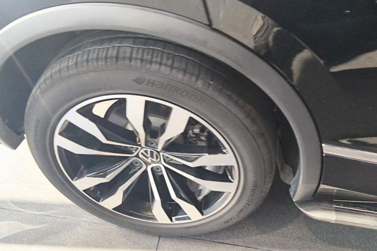 Used Volkswagen Tiguan L 2021 330TSI Automatic Two-Wheel Drive R-Line Enhanced Edition
