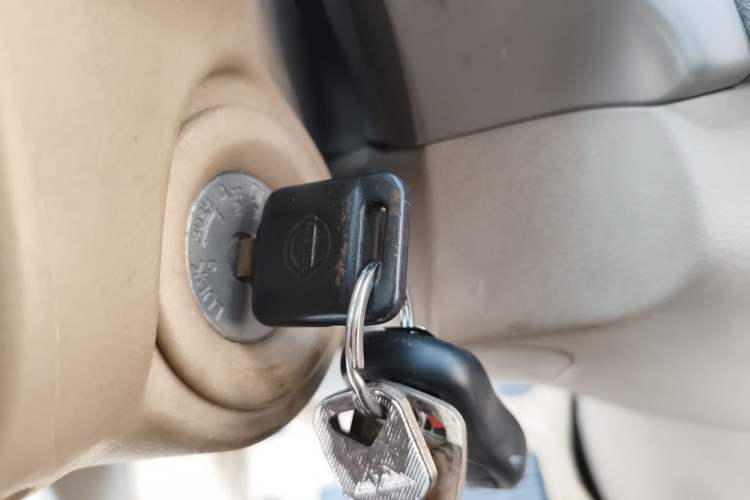 Used Nissan Sylphy 2012 Classic 1.6XL Manual Luxury Edition Vehicle Key