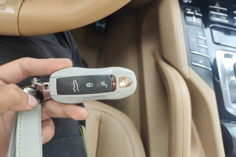 Used Porsche Cayenne 2014 Cayenne Platinum Edition 3.0T