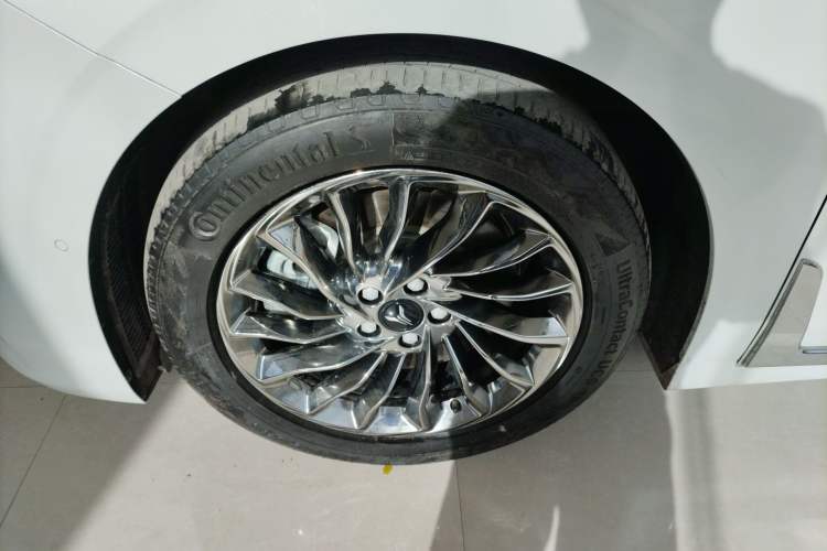 Used VOYAH Dream 2022 Low-Carbon Edition Dream+ Smart Enjoyment Package Left Front Wheel Hub