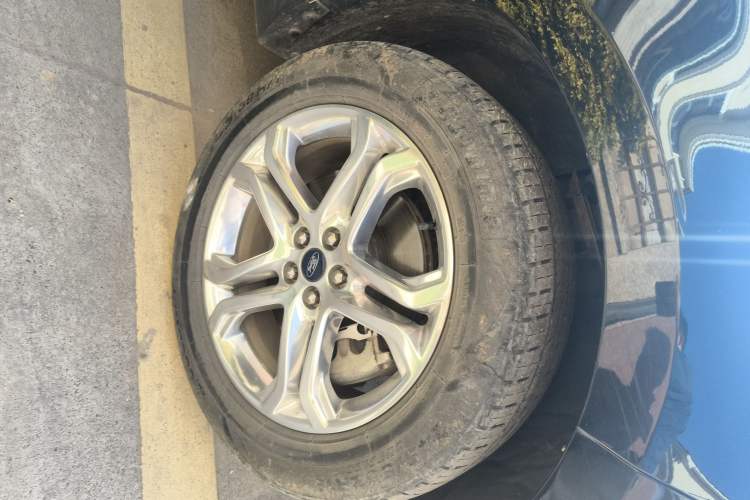 Used Ford Edge 2016 EcoBoost 245 Two-Wheel-Drive Titanium 7-Seater