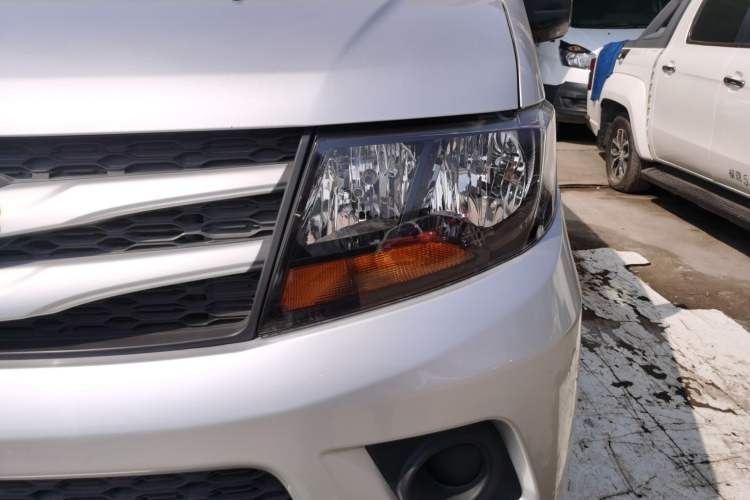 Used JAC Refine M3 2023 PLUS 1.5T 5/7-seat Classic Edition