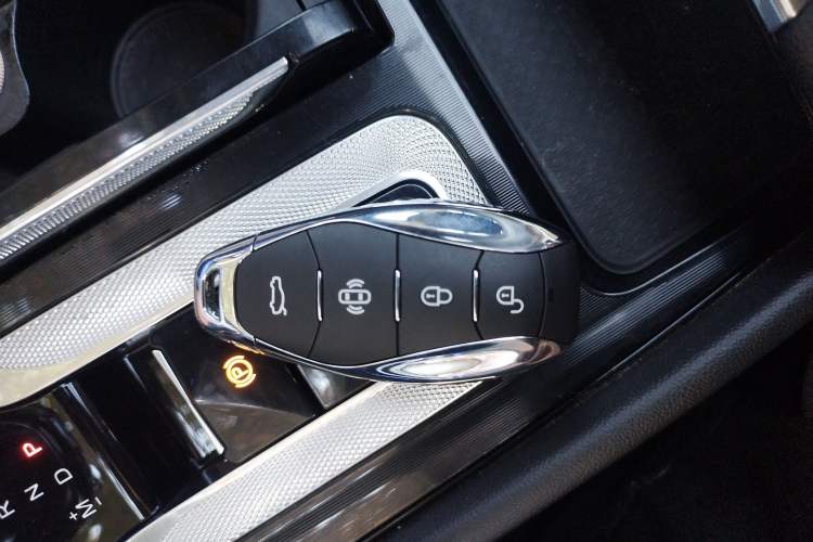 Used Hongqi H5 2024 1.5T DCT Smart Connect Flagship Edition
