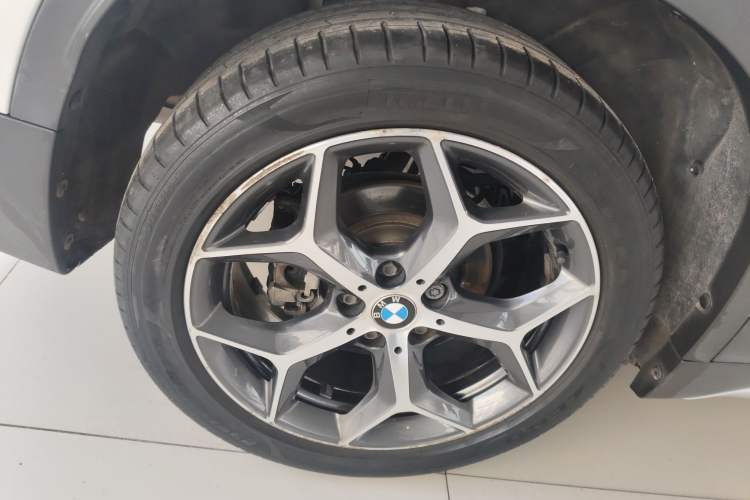 Used BMW X1 2018 sDrive18Li Luxury Model
