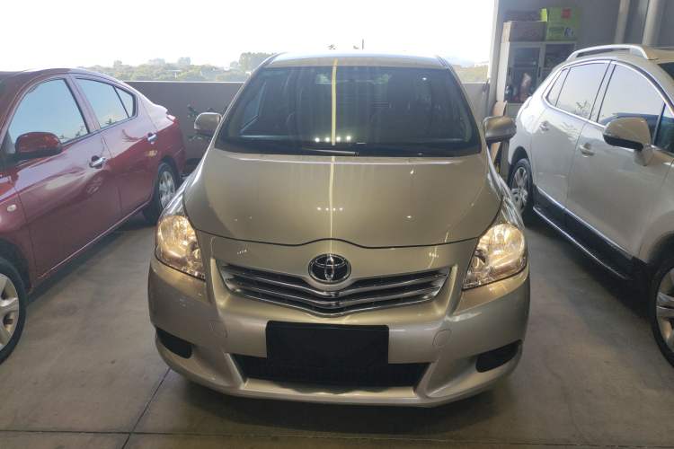 Used Toyota Verso 2014 Starlight 180E CVT Elite Edition