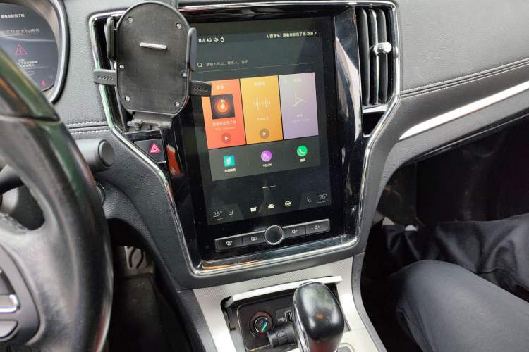 Used Roewe RX5 New Energy 2017 eRX5 50T Hybrid Connected Prestige Flagship Edition
