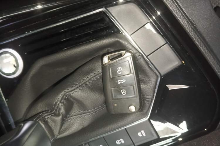 Used Volkswagen Tayron 2019 330TSI Two-Wheel Drive Luxury Model China VI Standard
