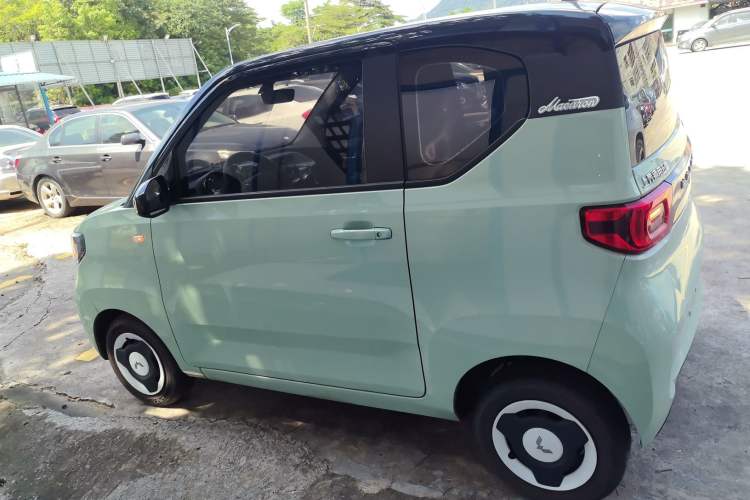 Used Wuling Hongguang MINIEV 2022 Macaron Premium Model – Lithium Iron Phosphate
