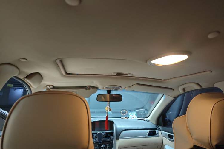 Used Buick Excelle 2013 1.5L Manual Classic Model Headliner