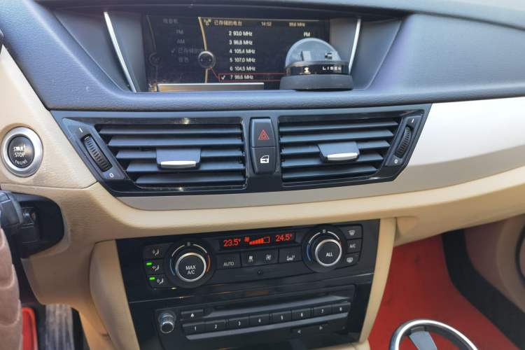 Used BMW X1 2012 sDrive18i Luxury Edition
