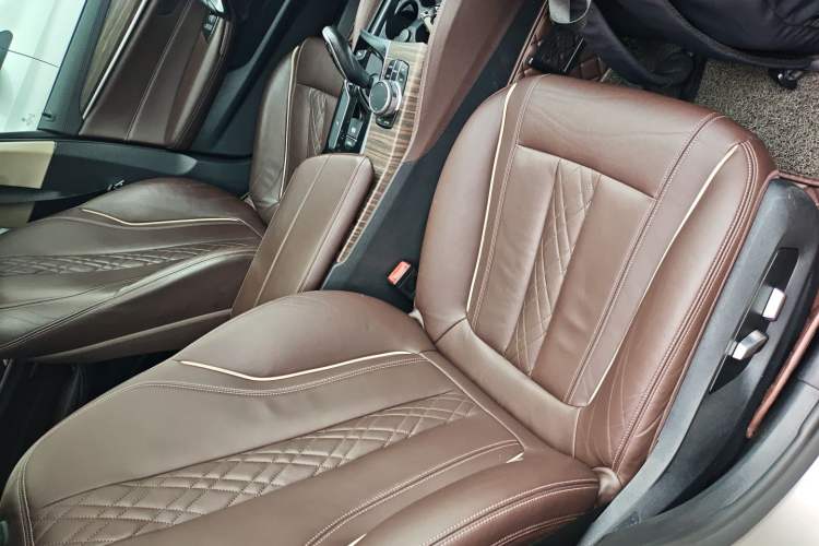 Used BMW 5 Series 2019 Facelifted 530Li Leading Edition Luxury Package