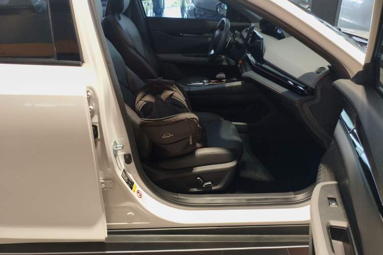 Used CHANGAN UNI-V 2022 1.5T Prestige Version Right Front Seat