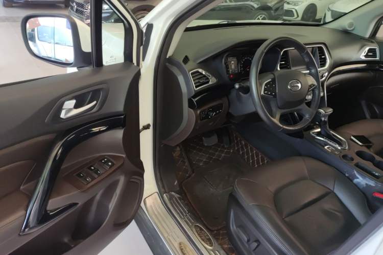 Used GAC Trumpchi GS4 2017 235T Automatic Two-Wheel Drive Luxury Smart Connectivity Version