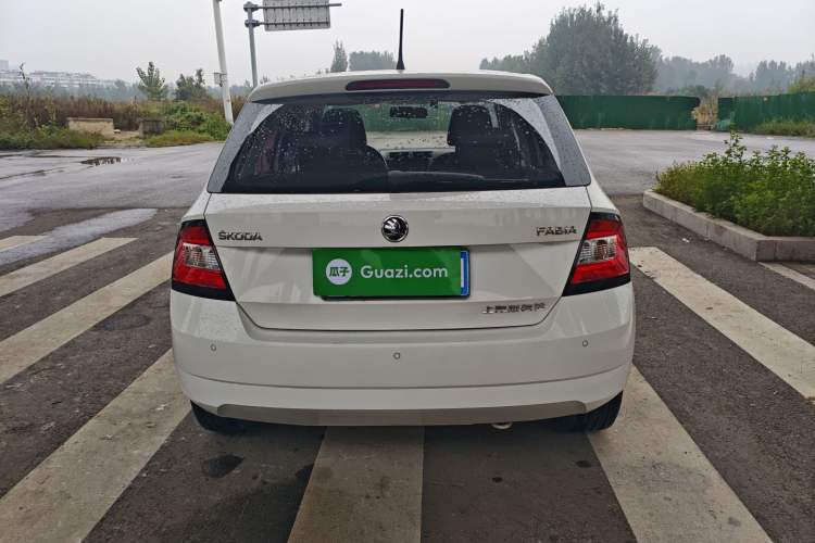 Used Skoda Fabia 2016 1.4L Automatic Car Enjoy Edition