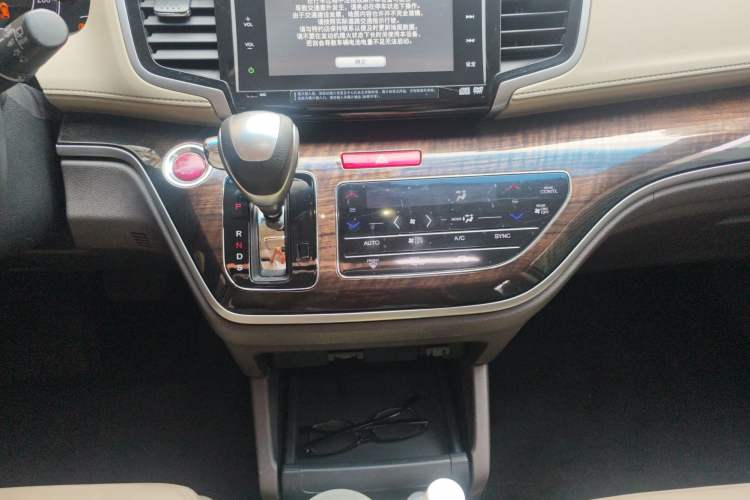 Used Honda Odyssey 2015 2.4L Supreme Edition Gear Lever