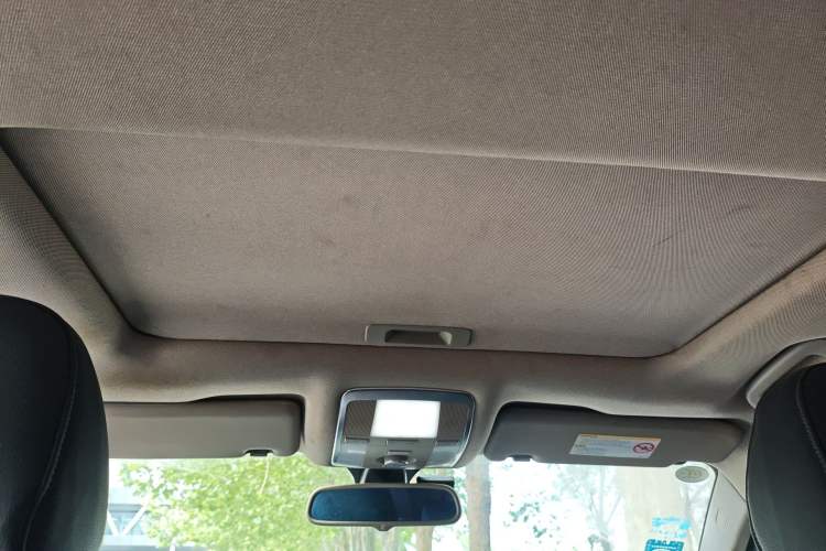 Used Zotye T600 2016 Sport Edition 1.5T Manual Luxury Model Headliner