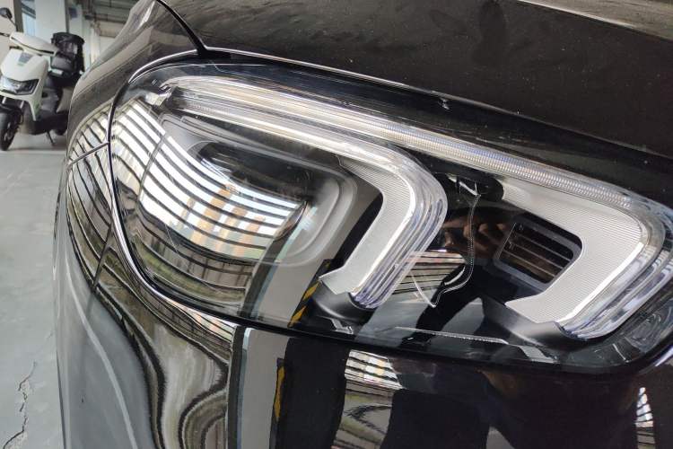 Used Mercedes-Benz GLE 2021 GLE 450 4MATIC Stylish Model Right Front Headlight