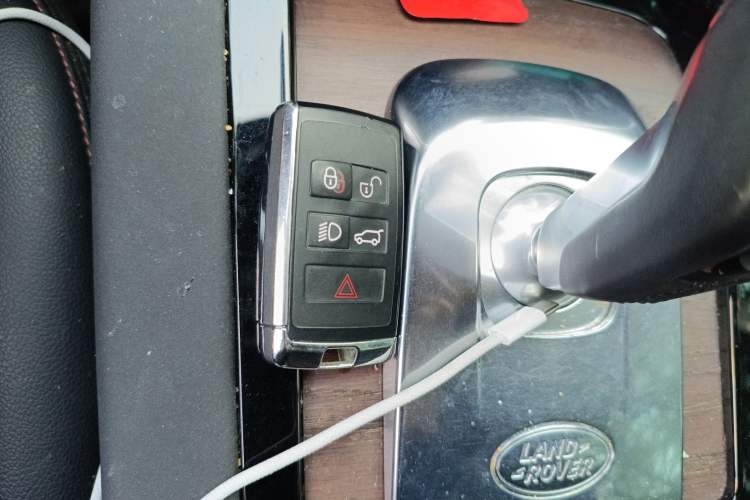 Used Land Rover Discovery Sport 2020 249 PS R-Dynamic Performance Edition
