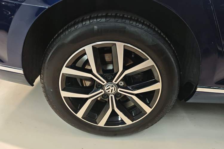 Used Volkswagen Variant 2018 380TSI Two-Wheel Drive Comfort Edition