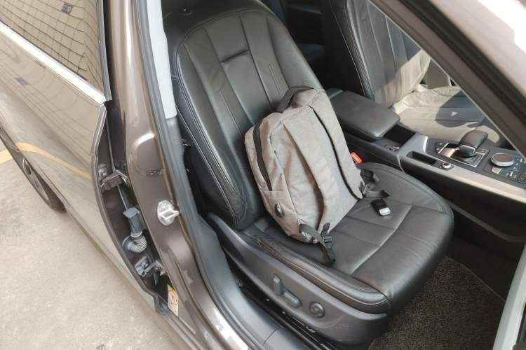 Used Audi A4L 2019 40 TFSI Fashion Edition China VI Emission Standard