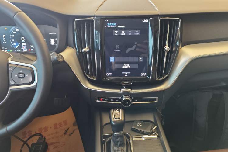 Used Volvo XC60 2019 T5 4x4 Smart Edition China V Standard