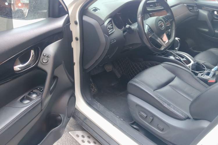 Used Nissan X-Trail 2019 2.0L CVT Smart Connect Comfort Edition 2WD
