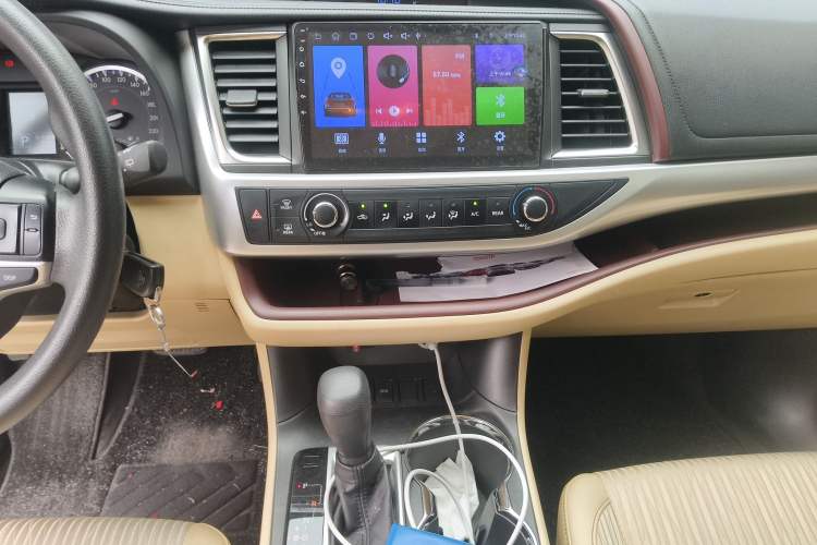 Used Toyota Highlander 2017 2.0T Two-Wheel Drive Elite Version 7 Seats