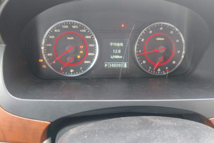 Used SAIC MAXUS G10 2014 2.0T Automatic Luxury Executive Edition