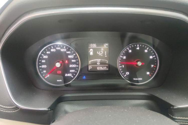 Used Roewe RX5 2016 20T Two-Wheel Drive Automatic Internet Smart Edition
