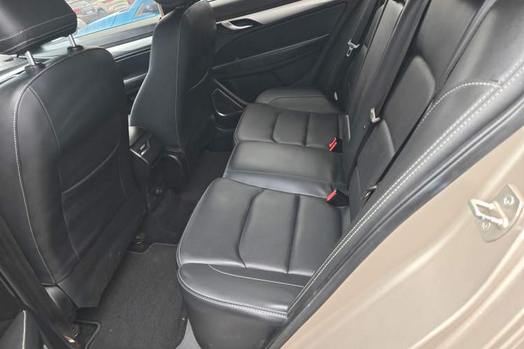 Used Geely Auto Emgrand 2018 1.5L Manual Upward Connect Edition
