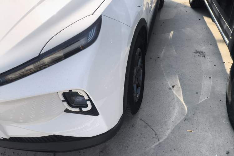 Used Geometry E Firefly 2024 401 km Fluorescent