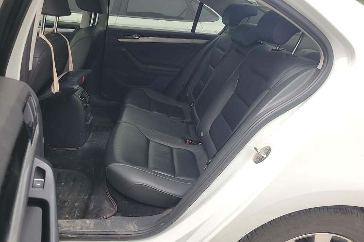 Used Volkswagen Sagitar 2017 230TSI Automatic Comfort Version Left Rear Seat