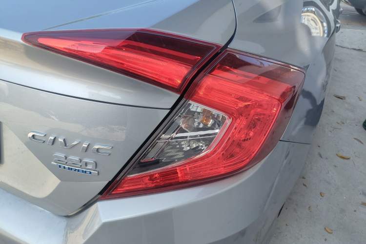 Used Honda Civic 2016 220TURBO Manual Luxury Edition