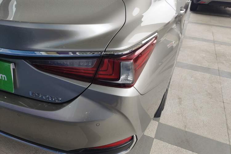 Used Lexus ES 2018 260 Excellence Edition China V Standard