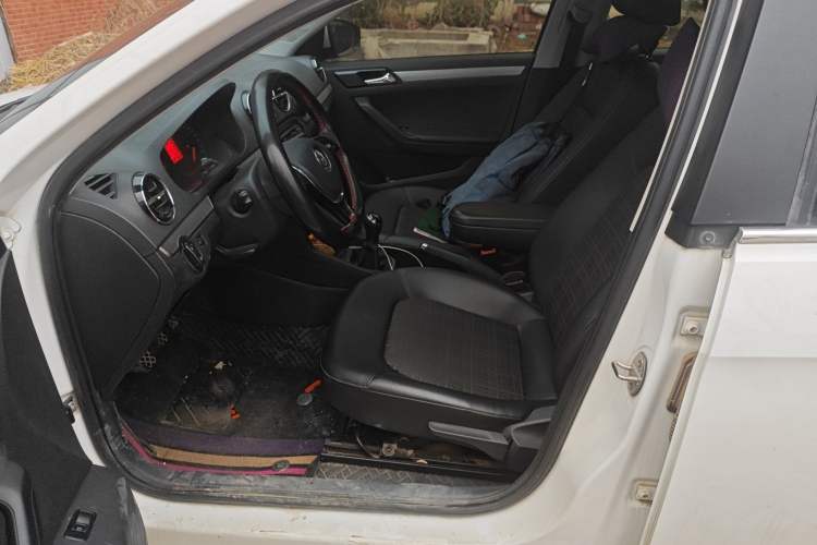 Used Volkswagen Jetta 2017 1.5L Manual Comfort Model Left Front Seat